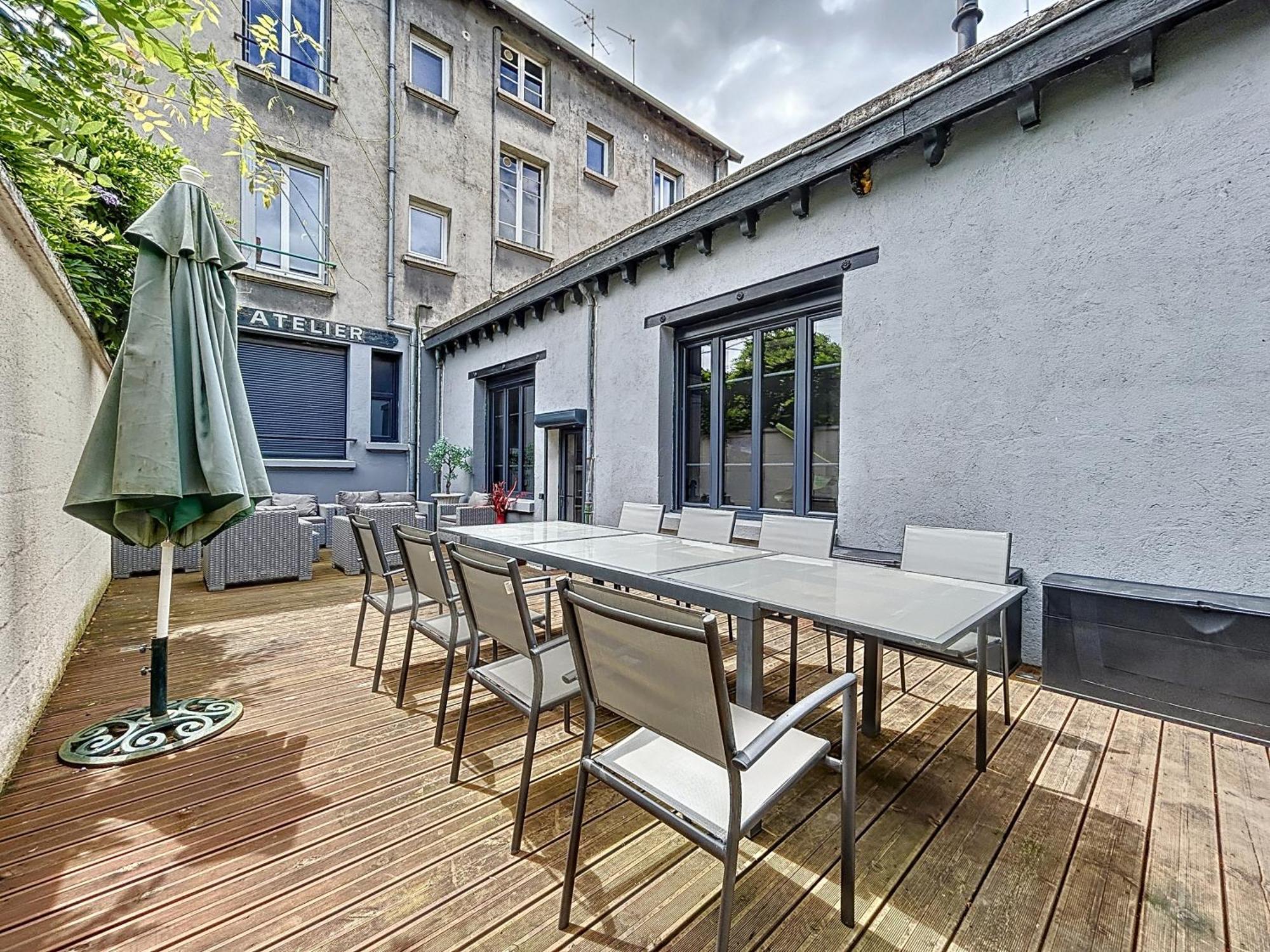 Loft Terrasse Avec Spa Proche Centre Historique Montlucon Exterior photo